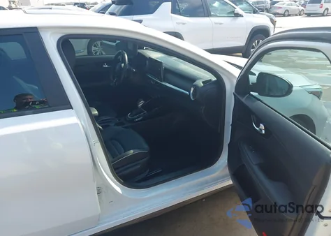 2022 Kia Forte Gt-Line из США, поврежденный, VIN 3KPF54AD6NE480953